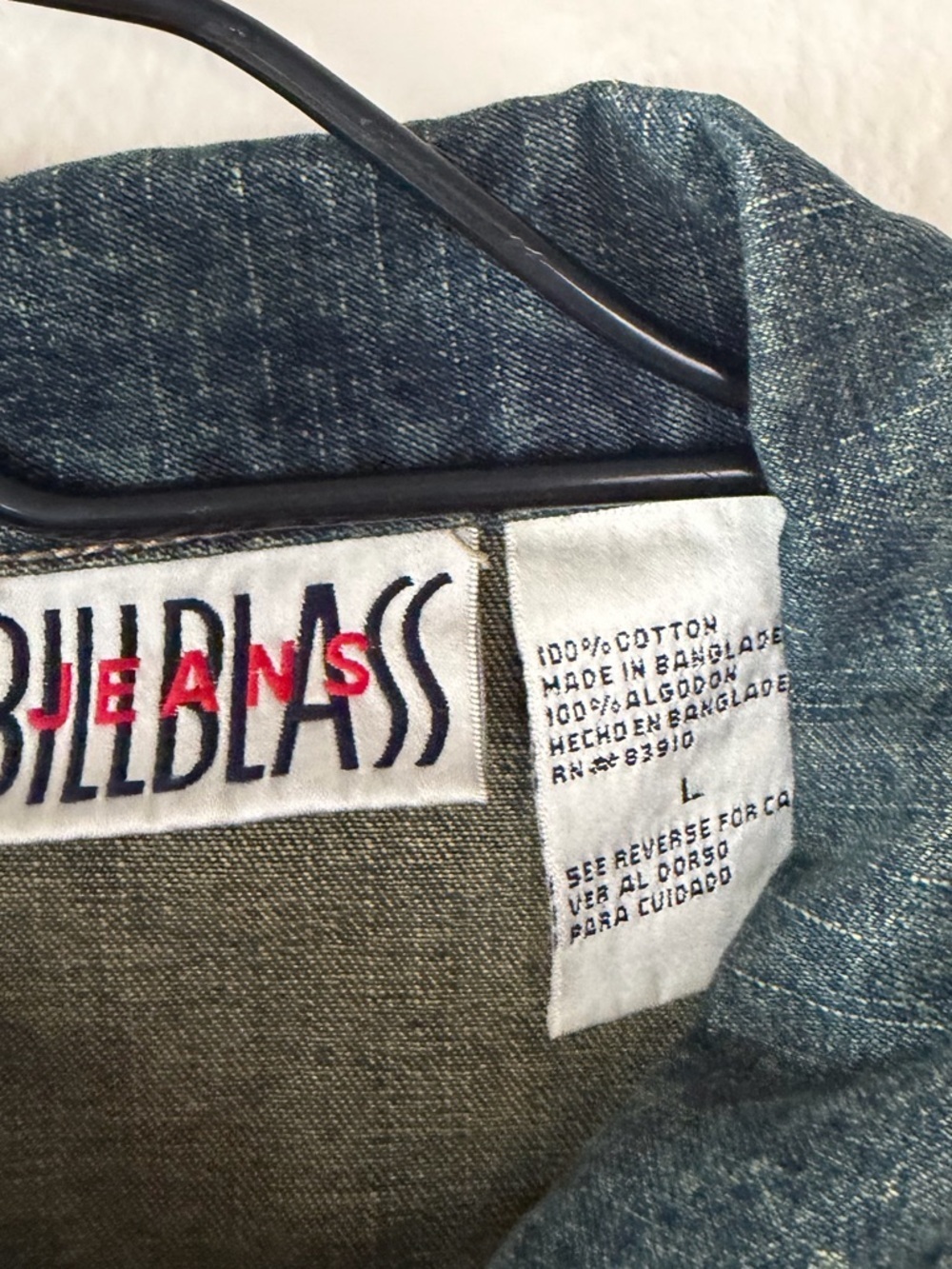 Vintage 90s Bill Blass Denim Jacket Dog Pins Fringe Trim Boho Chic Westercore - Picture 4 of 14